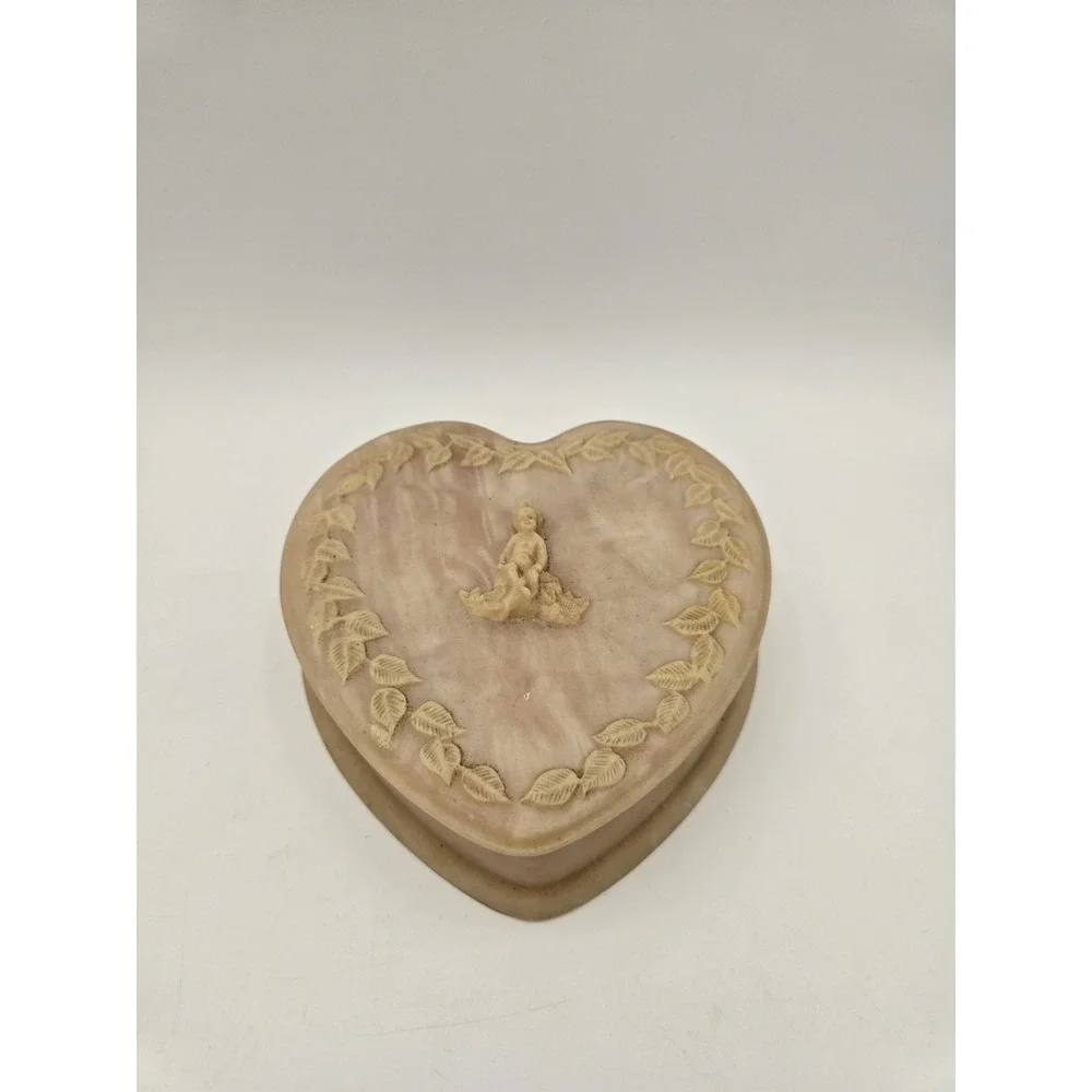 Vintage Avondale Trinket Jewelry Box Heart shape Pink Hinged